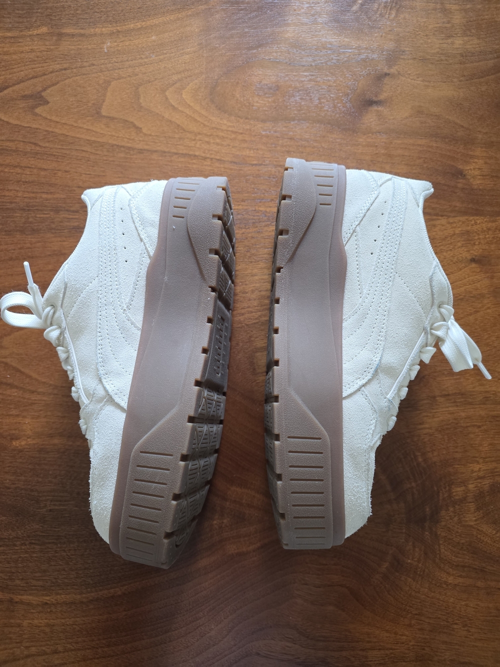Puma Cream Suede Platform Sneakers with Brown Platform Size 8 EUC - Picture 3 of 8